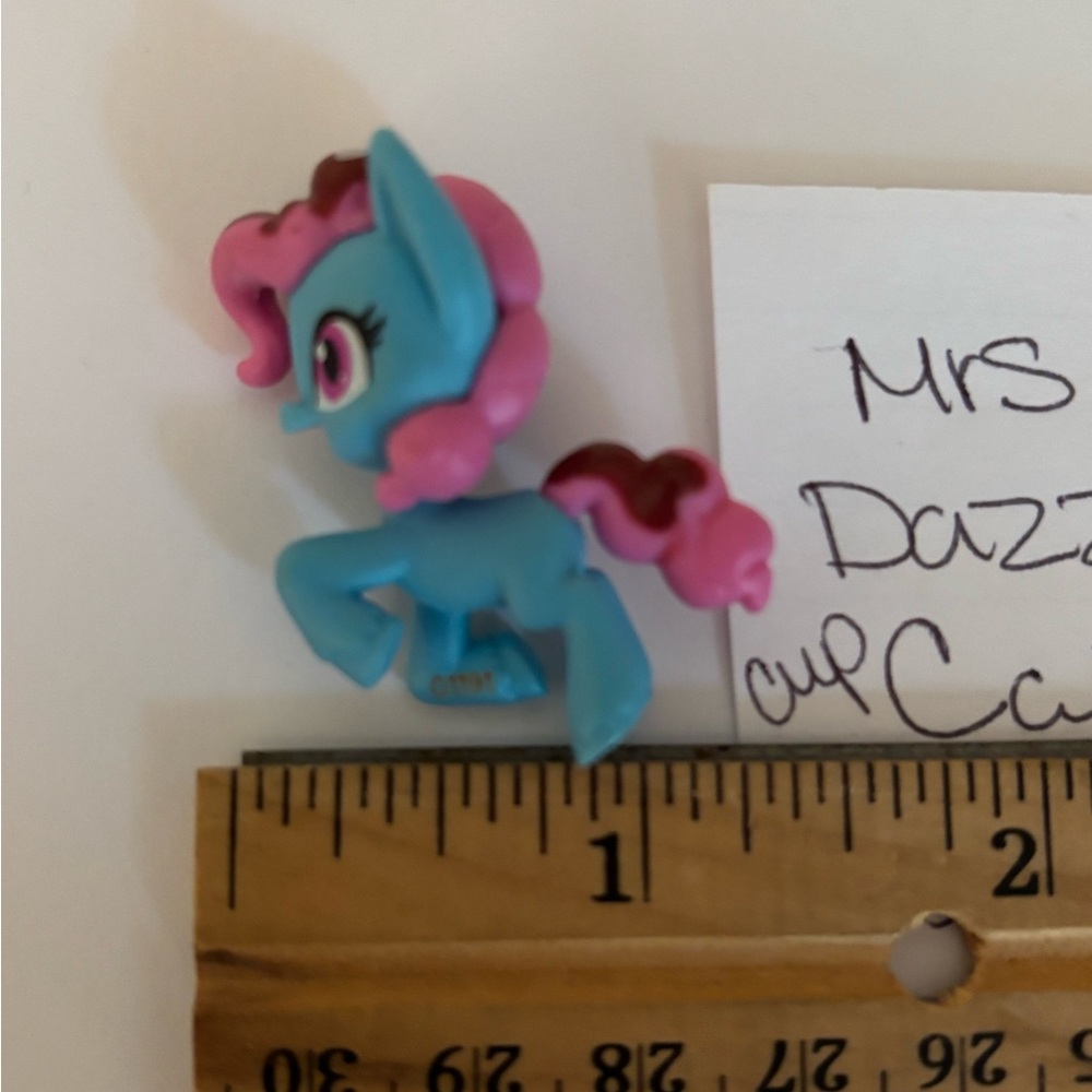 Mrs Dazzle Cupcake 1β My Little Pony Figure. Collectible mini fig